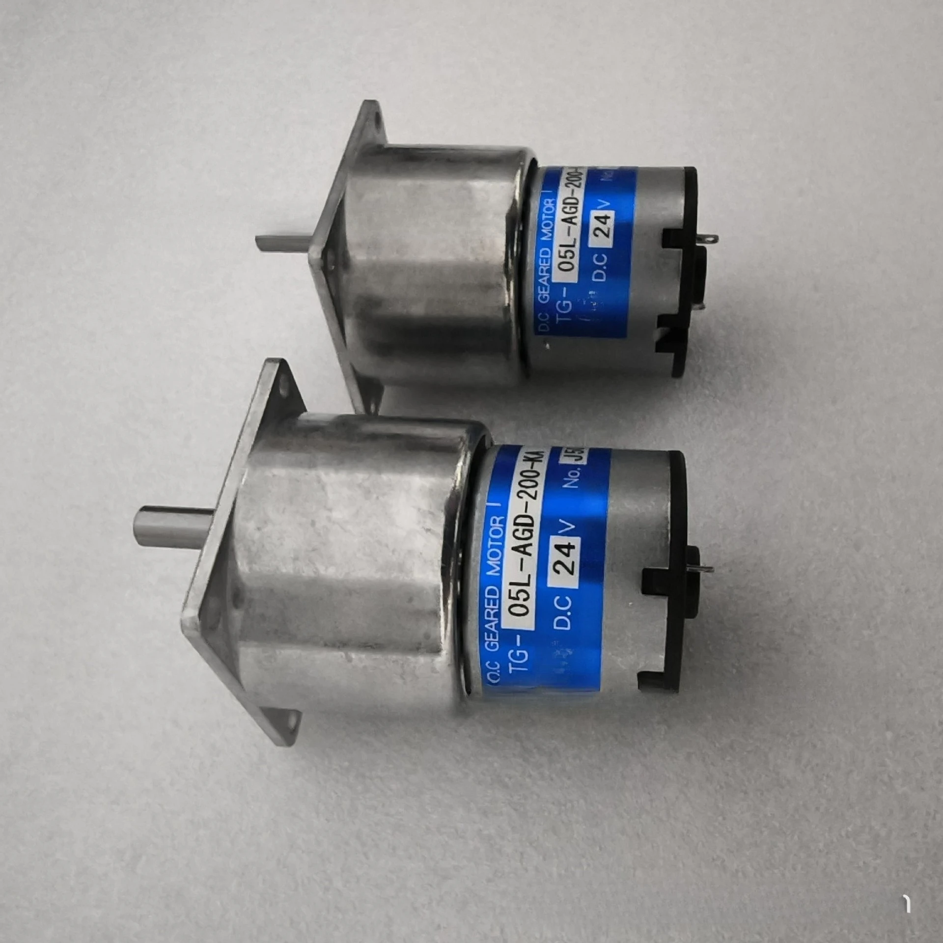 Electrical gear motor TG-05L-AGD-200-KA