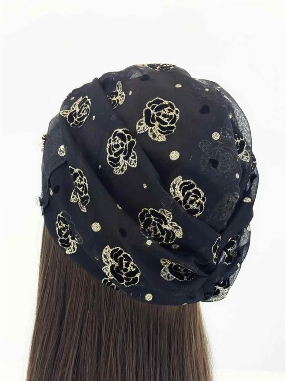 أزياء الصيف الجديدة النمط الغربي باوتو قبعة اللؤلؤ طبعة رقيقة تغطي الشعر الأبيض الأسود الحجاب مجموعة أنيقة المرأة