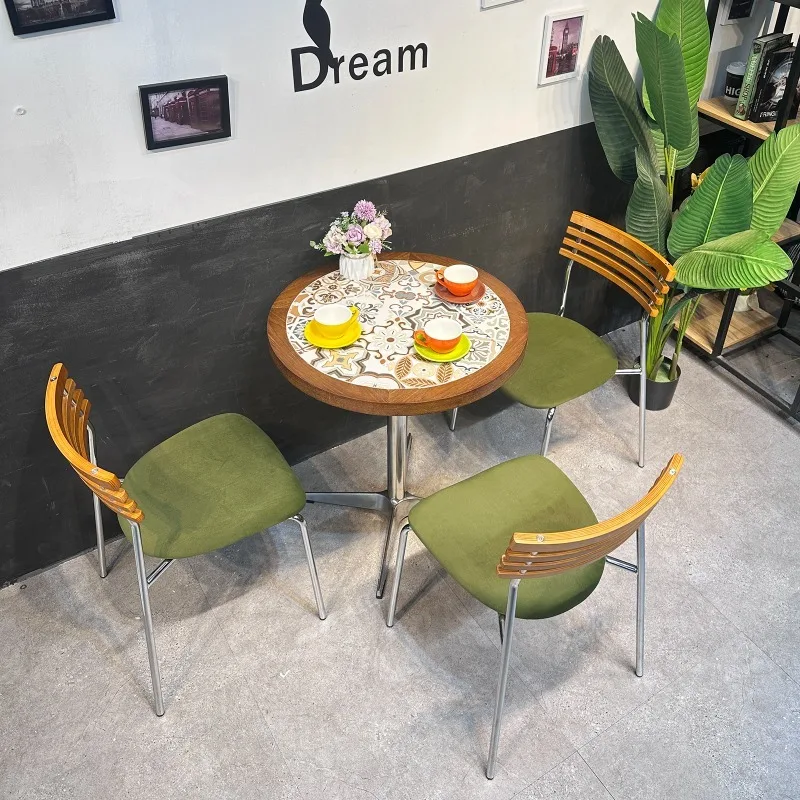 

Medieval coffee shop table and chair combination, milk tea dessert shop, solid wood table and chair combination