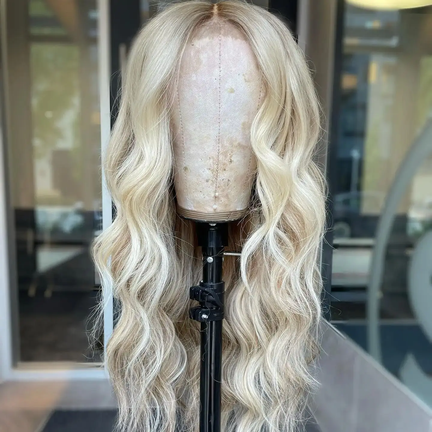 

Deep Wave Synthetic Lace Front Wig Female Ombre Highlight Long White Blonde Wig For Women Trendy Soft Daily Party Use Cheap Wig