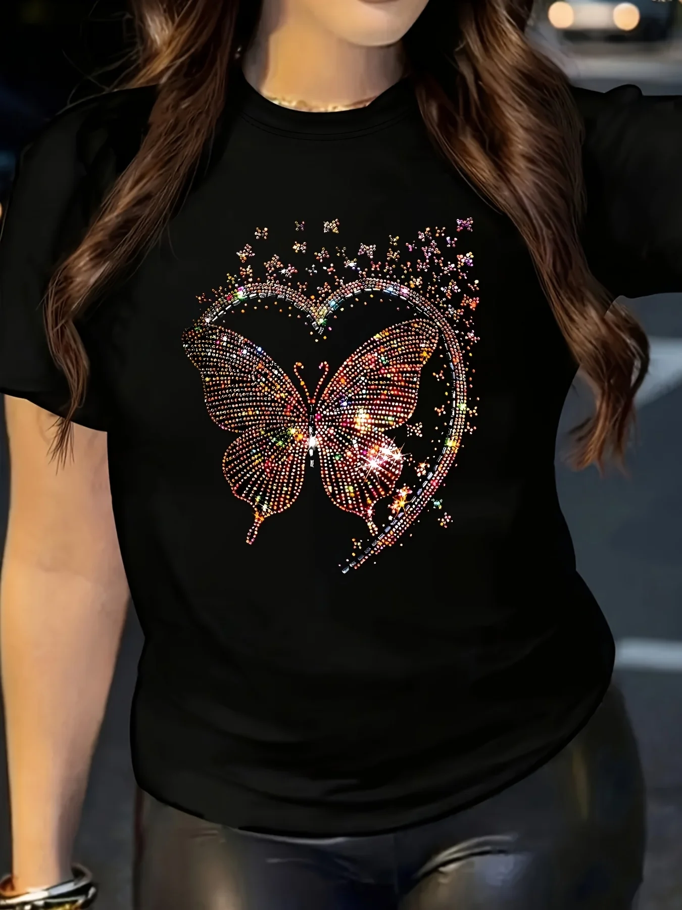

Women's Valentine's Day Butterfly Pattern T-Shirt, Black Casual Round Neck with Heart-Shaped Rhinestone Design, Machine Washable, Spring and Summer Fashion Top, Everyday Style, Durable Casual Wear