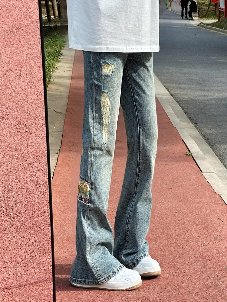جينز رجالي من قماش الدنيم بتصميم كلاسيكي أمريكي مفرغ مستقيم الساق جرس بوت سراويل طويلة شبابية مقاومة للاهتراء منخفضة الخصر