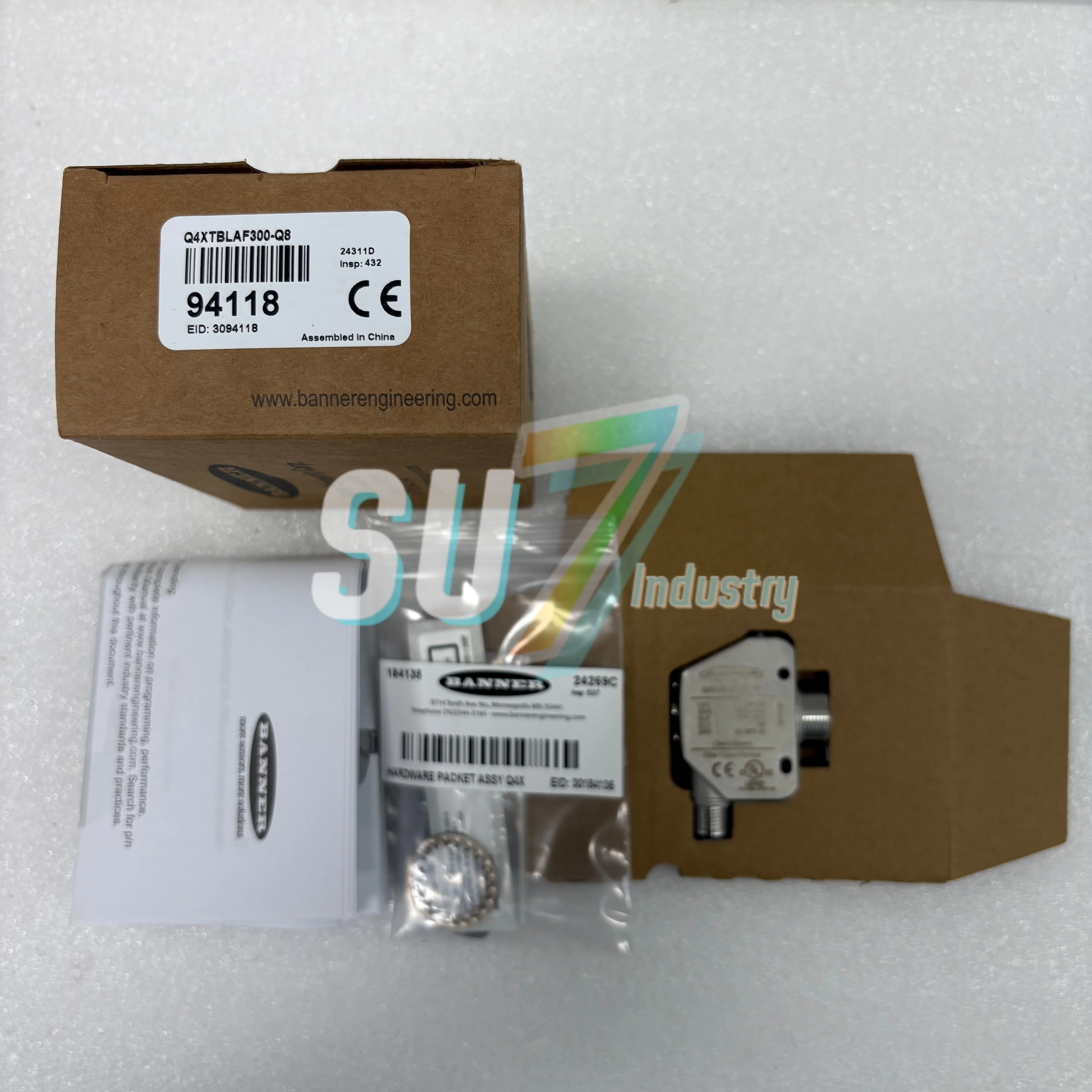100% New Q4XTBLAF300-Q8 Laser Sensor