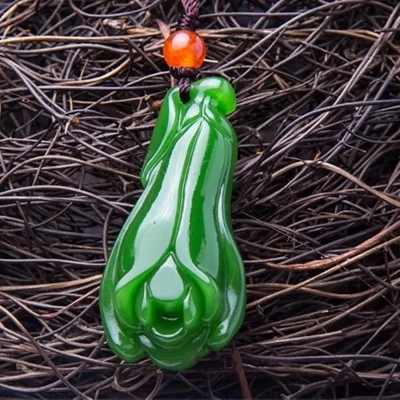 

Natural Green Hand Carved Magnolia Jade Pendant Fashion Boutique Jewelry Men's and Women's Magnolia Necklace