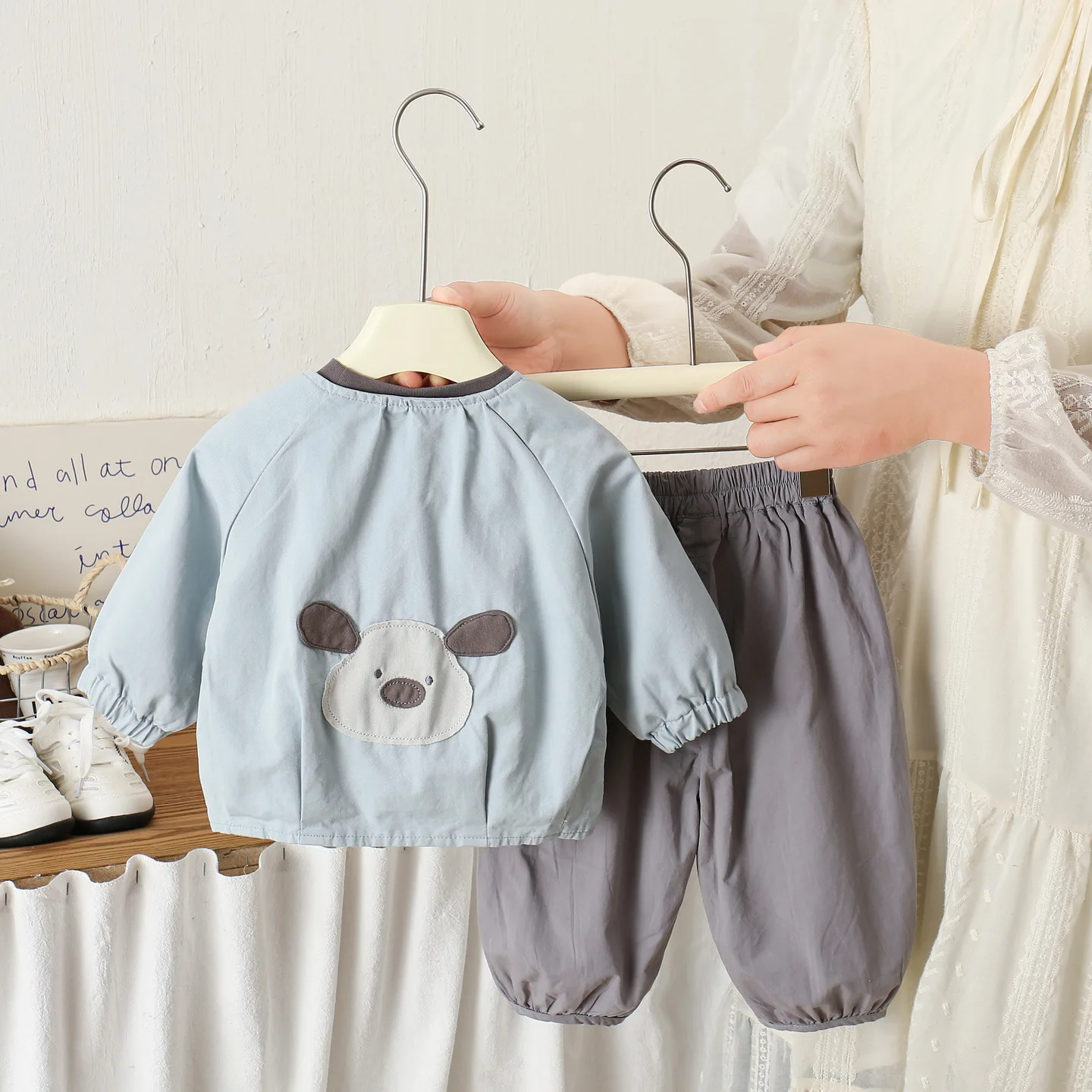 Boys' Autumn Sets Embroidered Zipper Jacket Cartoon Printed and O-Neck Shirt and Elastic Waist Tapered Pants Three Price Sets