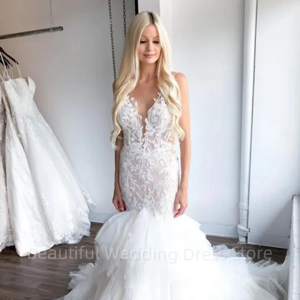 Elegant V Neck Mermaid Wedding Dress Cut Out Side Tiered Bridal Gowns Lace Appliques Tulle Train Robe Vestido De Novia