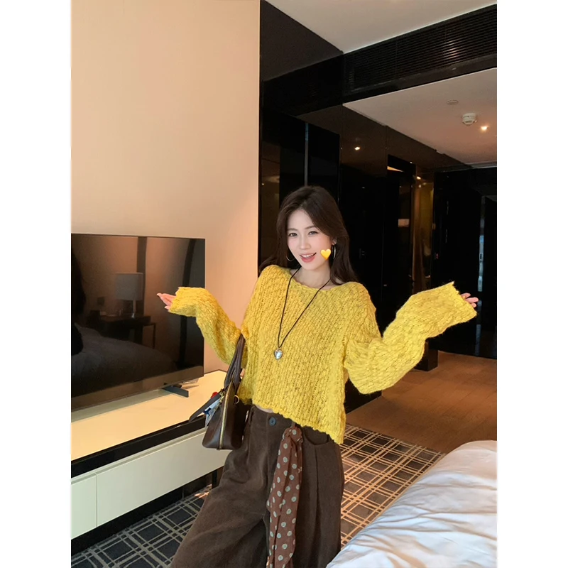 

Laid-back Style Yellow Long Sleeve Sweater Women's Short Loose Slimming Versatile Top New 2025 Commute Style Loose Fit Autumn