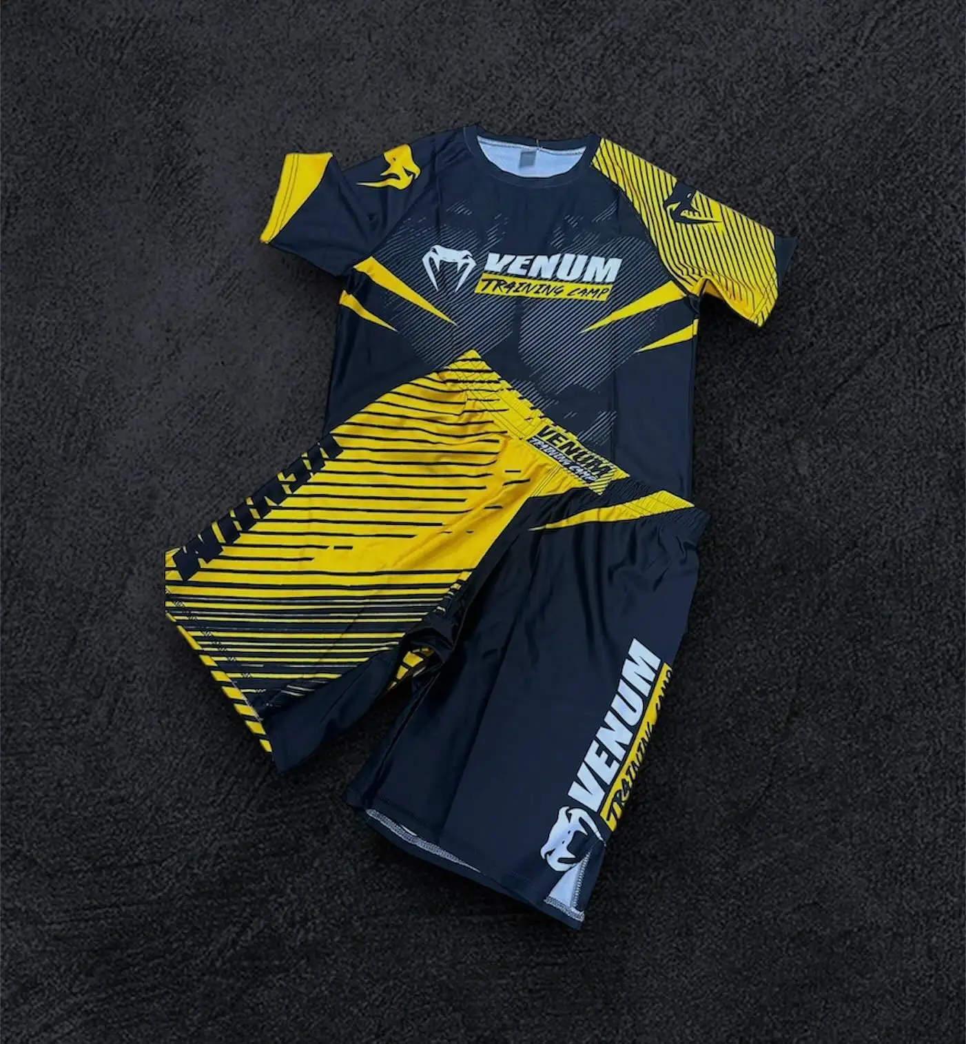 Rash Guard BJJ MMA Shorts T-shirt ensemble Rashguard boxe et lutte Praet Taitai lutte et combat entraînement ensemble de sport