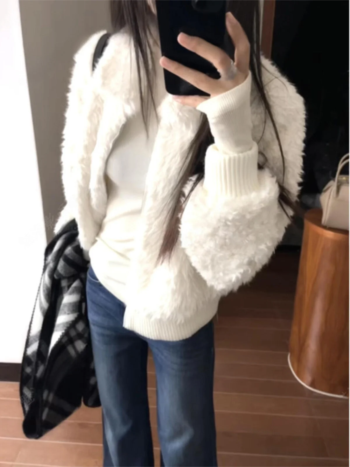 

Korean Style Milk White Stand Collar Fluffy Long Sleeve Zipper Jacket Women Winter New Thick Warm Lamb Fur Top