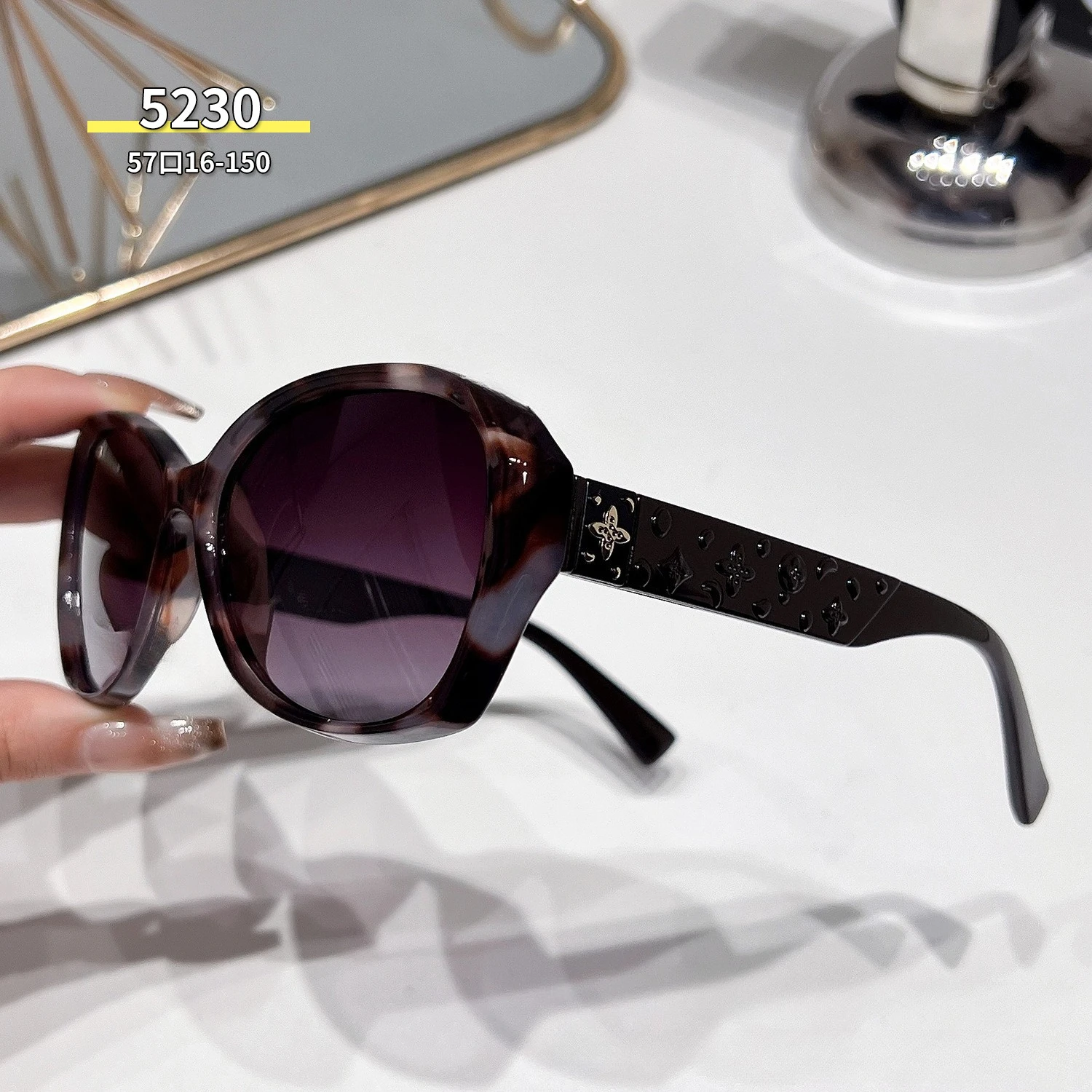 

​​2025 New Fashion Polarized Sunglasses, Small Frame High-End UV400 Protection Driving Outdoor Lightweight Luxury Shades​​