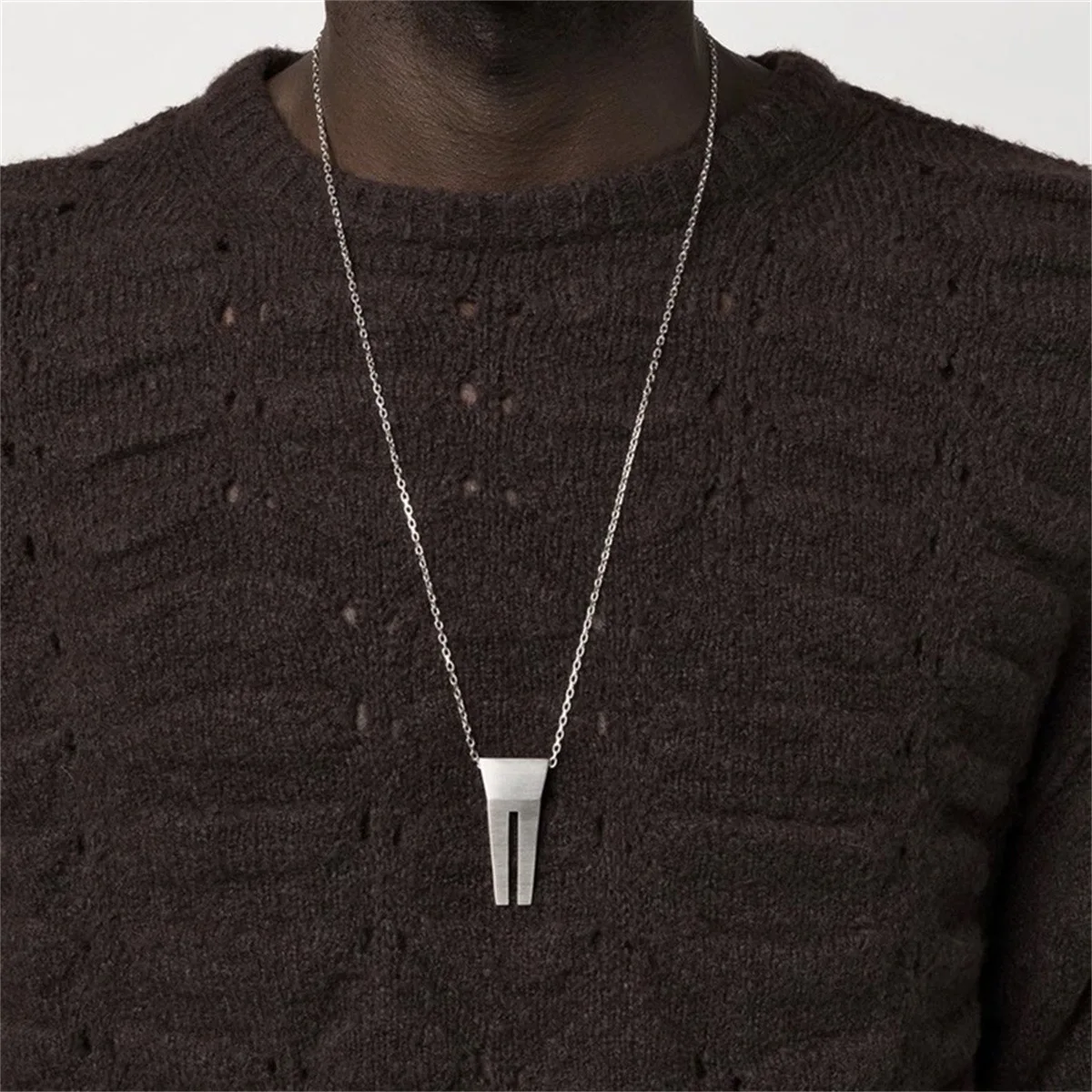 

European and American fashion retro split tooth necklace