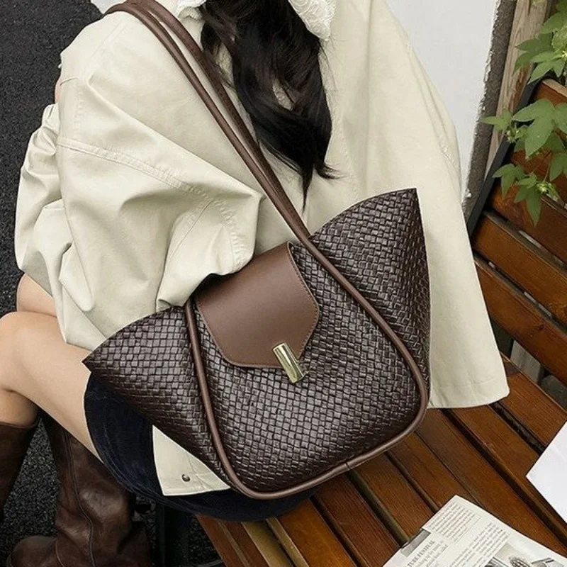 

Attractive Large Capacity Diaper Bag Women's Bag Backpack Library Trip Versatile Exquisite Fashionable Chic Timeless Elegant