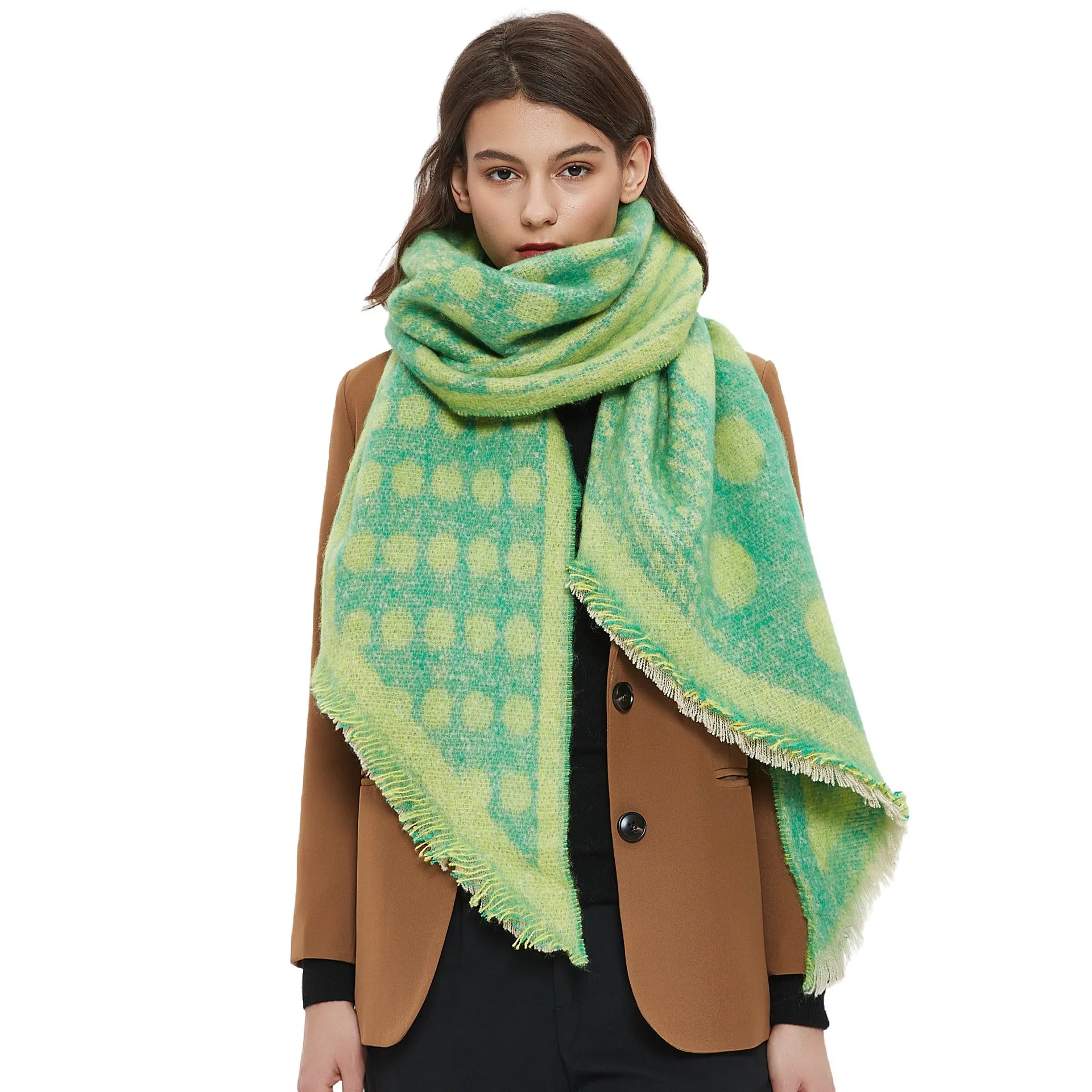 

2023 Foreign Trade Autumn Winter New Women's Shawl Circle Yarn Thickened Warmth Jacquard Dot Bevelled Fashion Overlay Cold Scarf