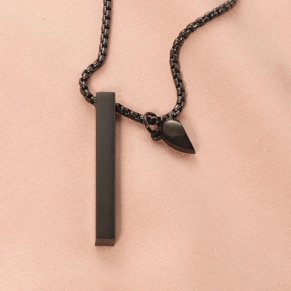 

Stainless Steel Necklace Half Heart Magnetic Necklaces for Boyfriend Girlfriend Matching Jewelry Lovers Valentine