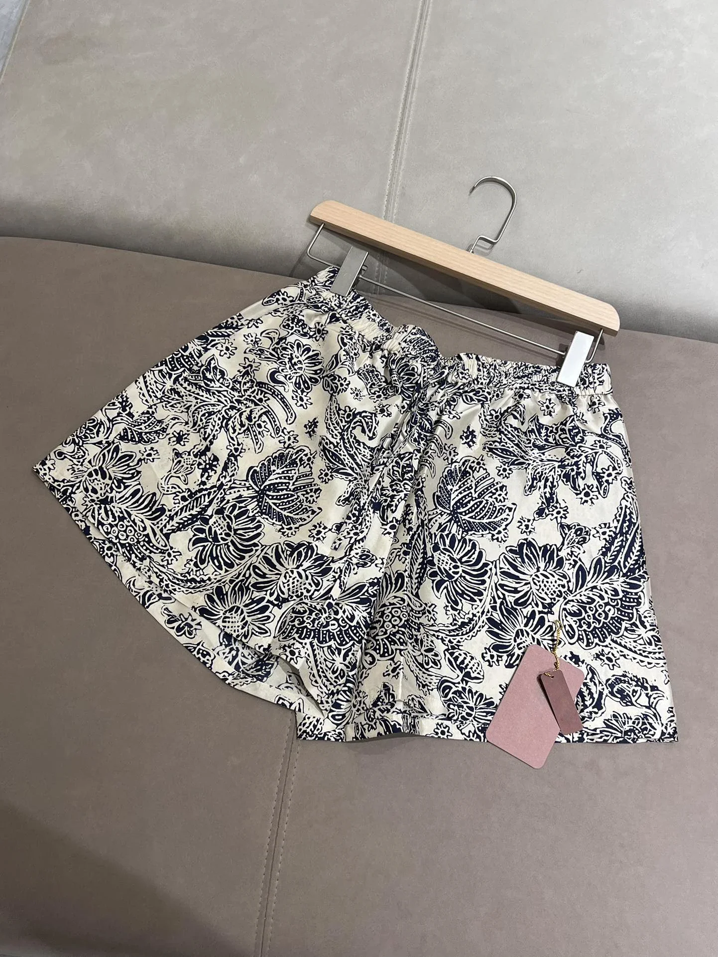 Damen-Set 2024, neuer Frühling, Sommer, Seide, bedruckt, Umlegekragen, Freizeithemd oder Shorts mit hoher Taille oder langer Rock