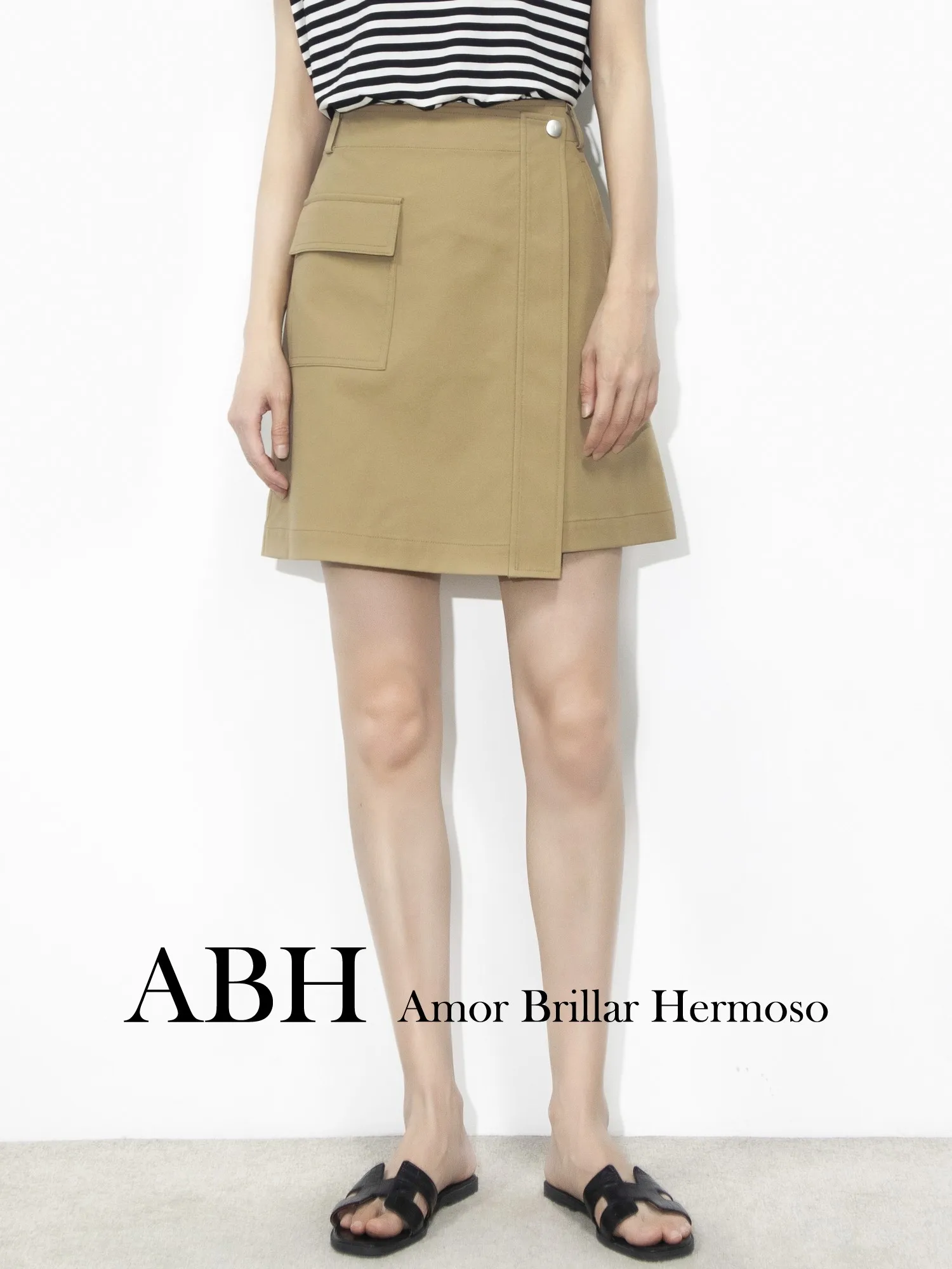 

ABH New Design A-Line Skirt in Khaki Color Women's Short Skirt Pleated Slimming Straight Skirt for City Commuting