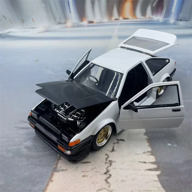 Jada Toyota AE86 첫 1/24 텍스트 D 시뮬레이션 실제 합금 자동차 모델, 두부 가게 장면 디스플레이, 소년 선물 컬렉션 장난감