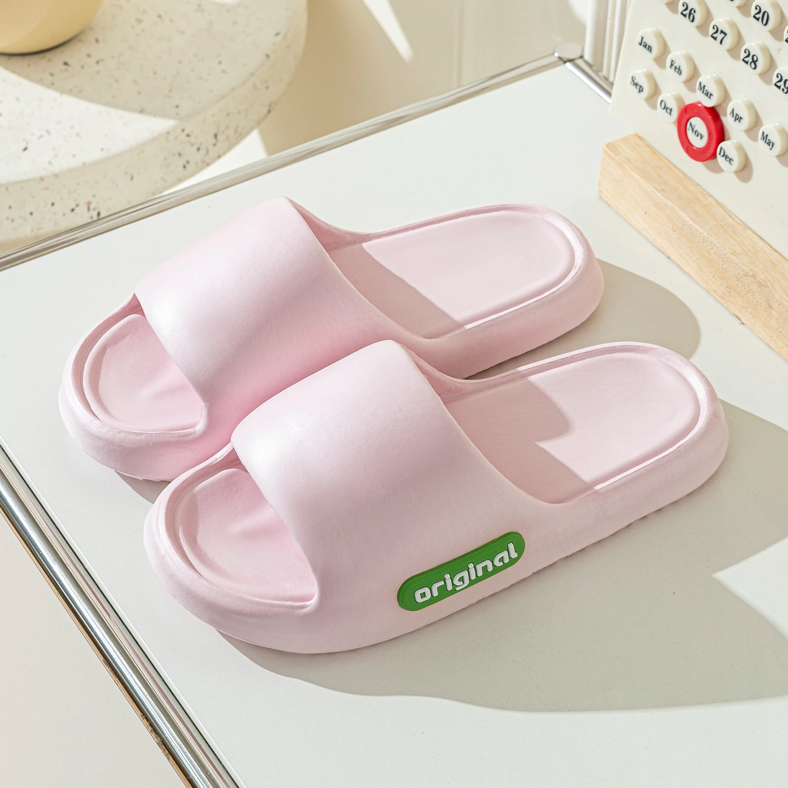 

Женские домашние тапочки: удобные, легкие, летние, с мягкой подошвой, модные, для дома, нескользящие, с открытым носком, дышащие, милые, пляжные