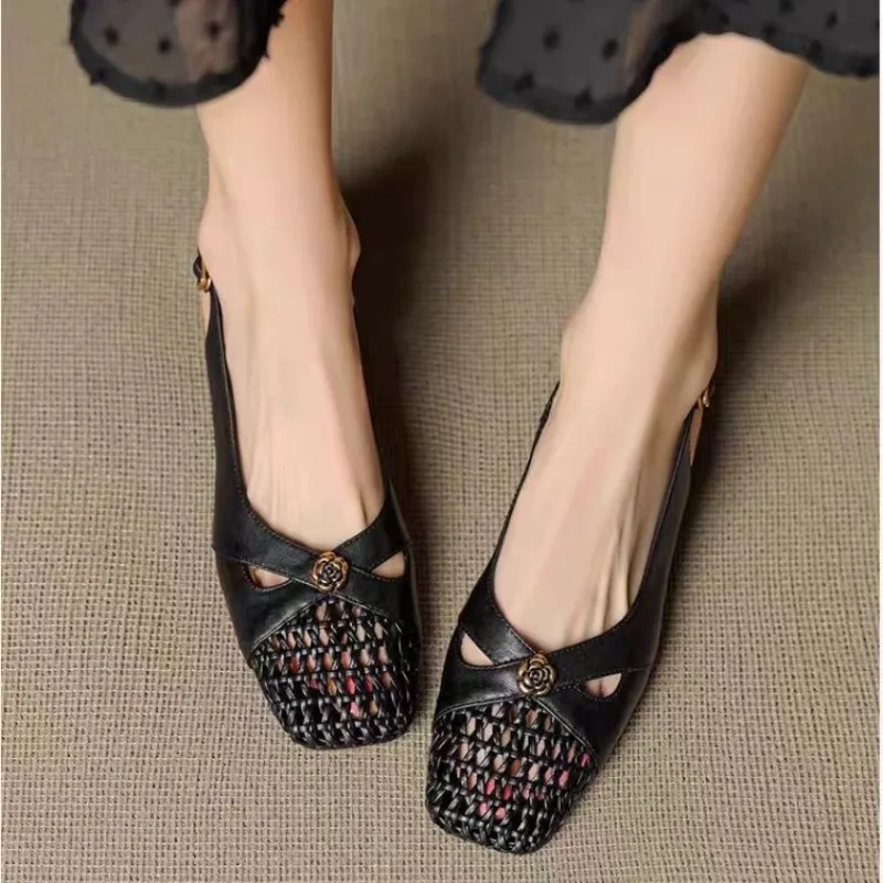 Women's French-style closed-toe sandals, chunky heel, versatile woven shoes, 2026 summer hollow breathable flats