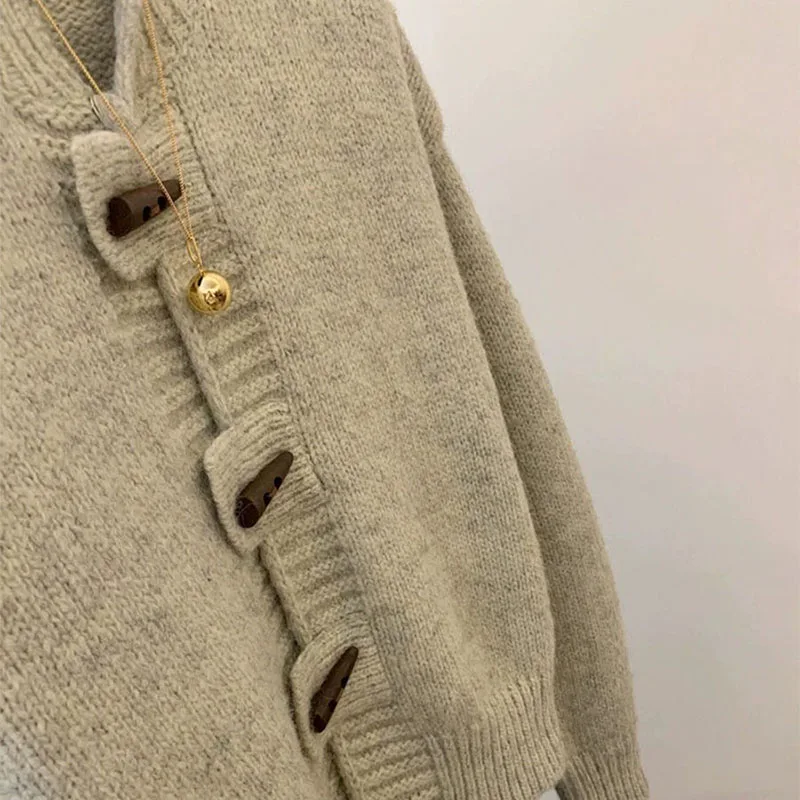 Retro button sweater jacket women in autumn and winter lazy small and short knitted sweater inside cardigan for women