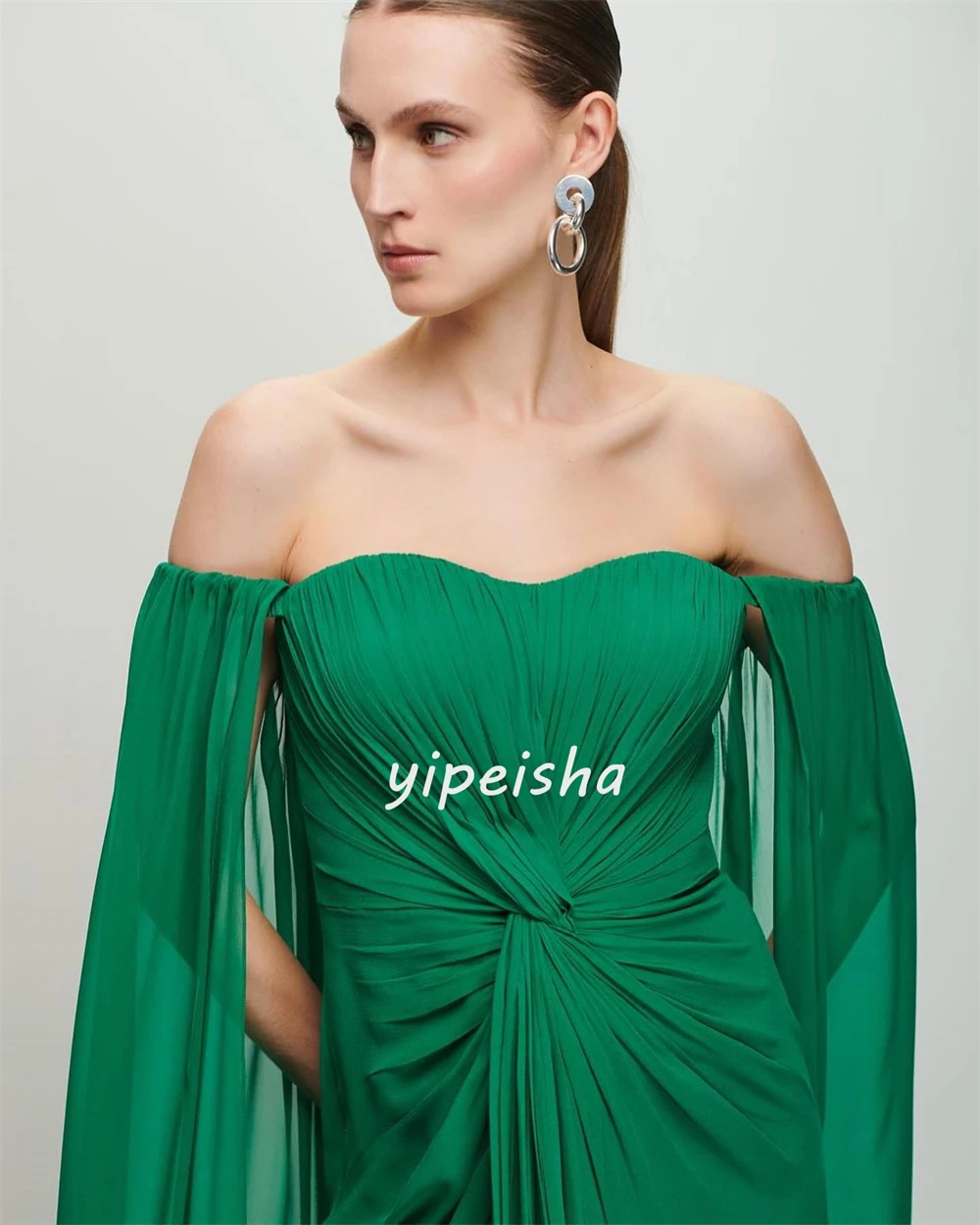 Maßgeschneidertes Chiffon-Partykleid mit Rüschen, A-Linie, schulterfrei, maßgeschneidertes Anlasskleid, lange Kleider