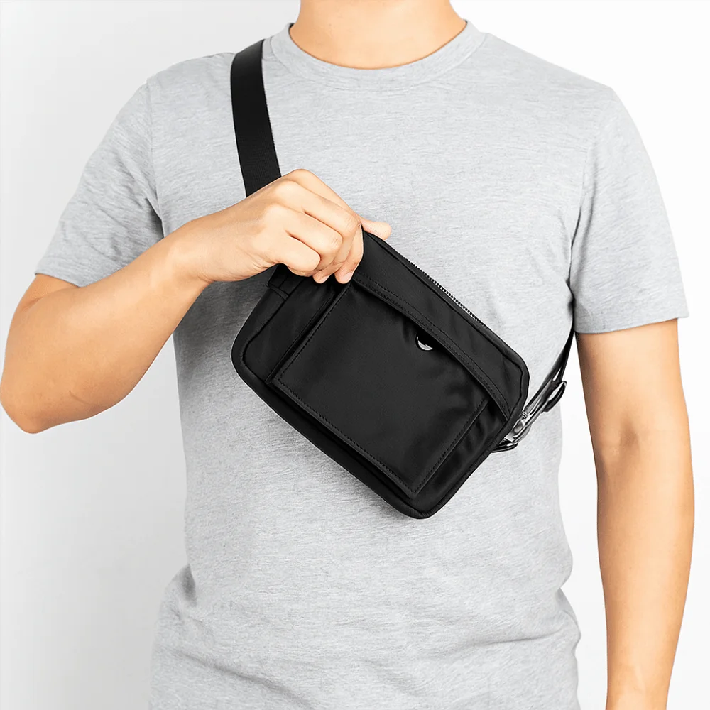 

Solid Color Men Mobile Bags Multifunctional Large Capacity Nylon Crossbody Bag Zipper Japanese Style Simple Shoulder Bag Travel