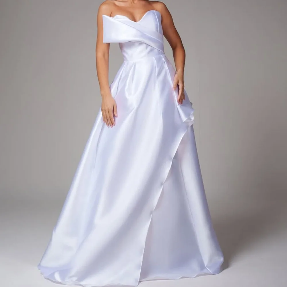 

Customized A-Line Prom Dresses Floor-Length Strapless Sleeveless Evening Gown Simple Fashion Draped Backless Casual Party Gown