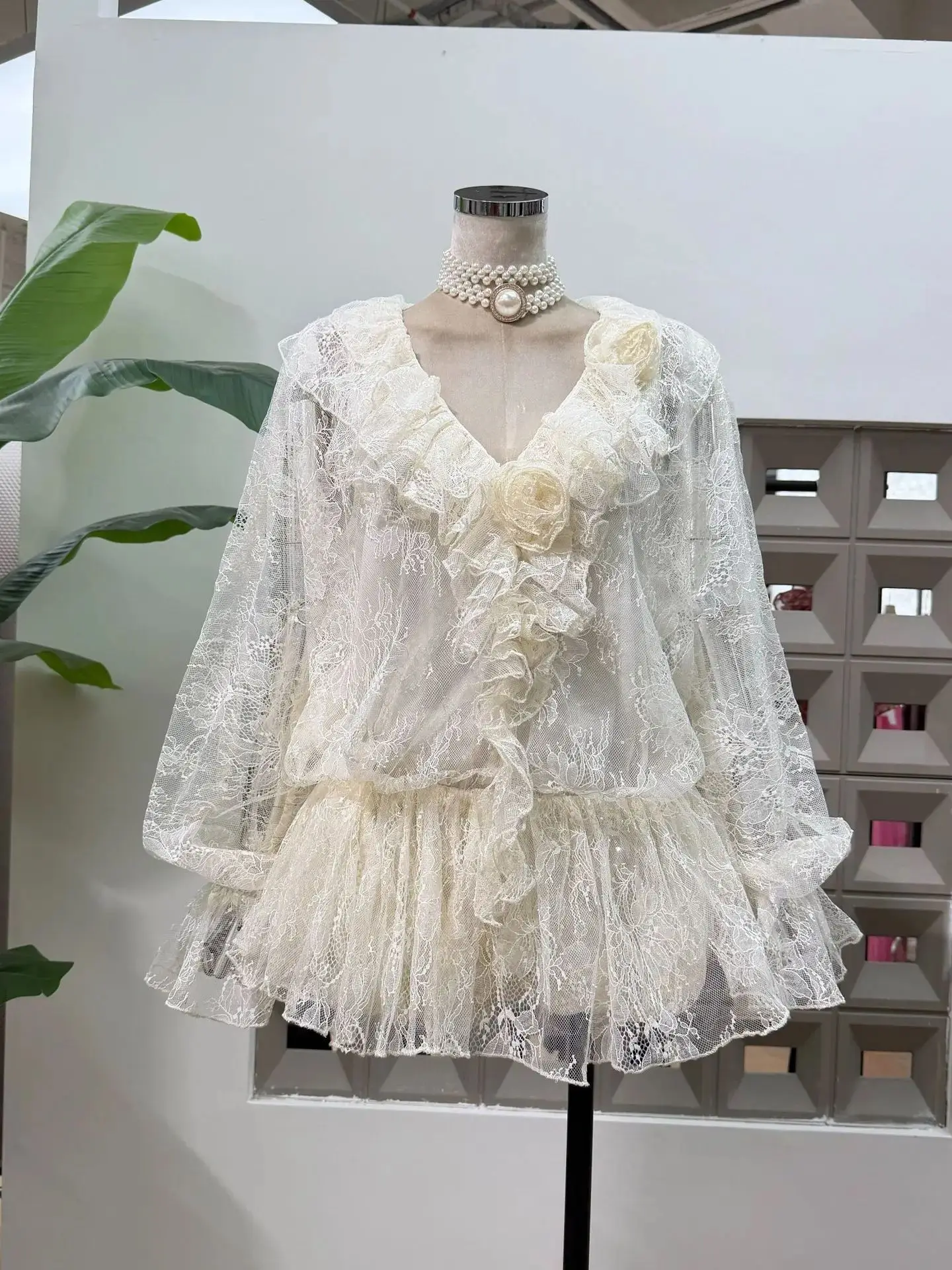 

New Arrival Autumn Women Dress Sequins Lace V-Neck One-Piece 3D Flowers Style Fashion Luxury Christmas Party Ball Gown Vestidos