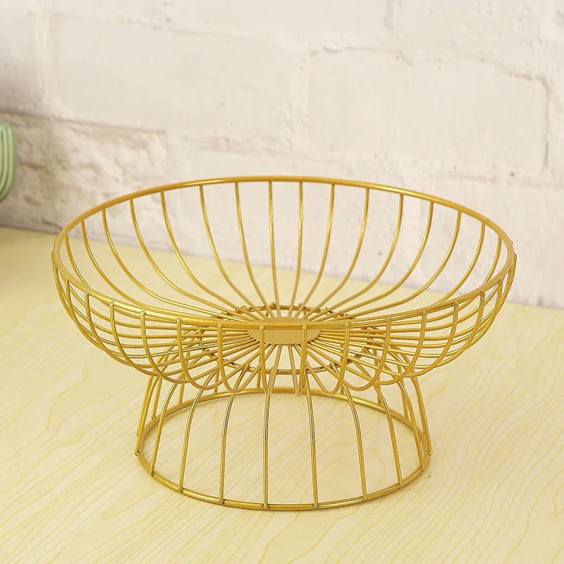 

New light luxury Nordic style high-end metal high-foot fruit bowl, home living room coffee table snack display