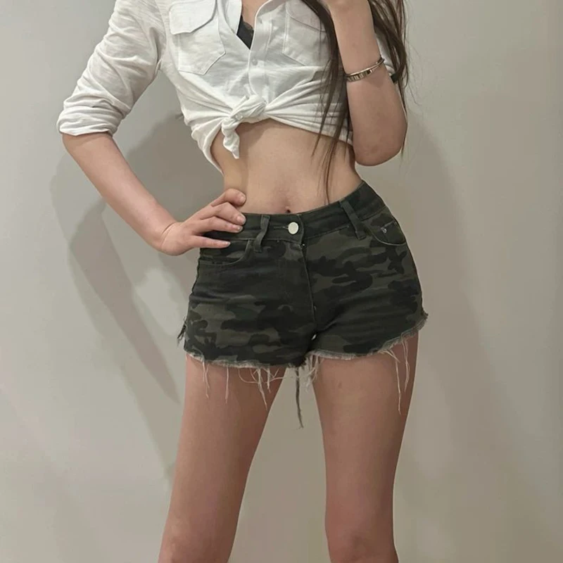 2025 Summer Girls Skinny Sexy Hot Denim Shorts Donna Retro Designer Mini Pantaloni Lady Chic Jeans corti mimetici a vita alta