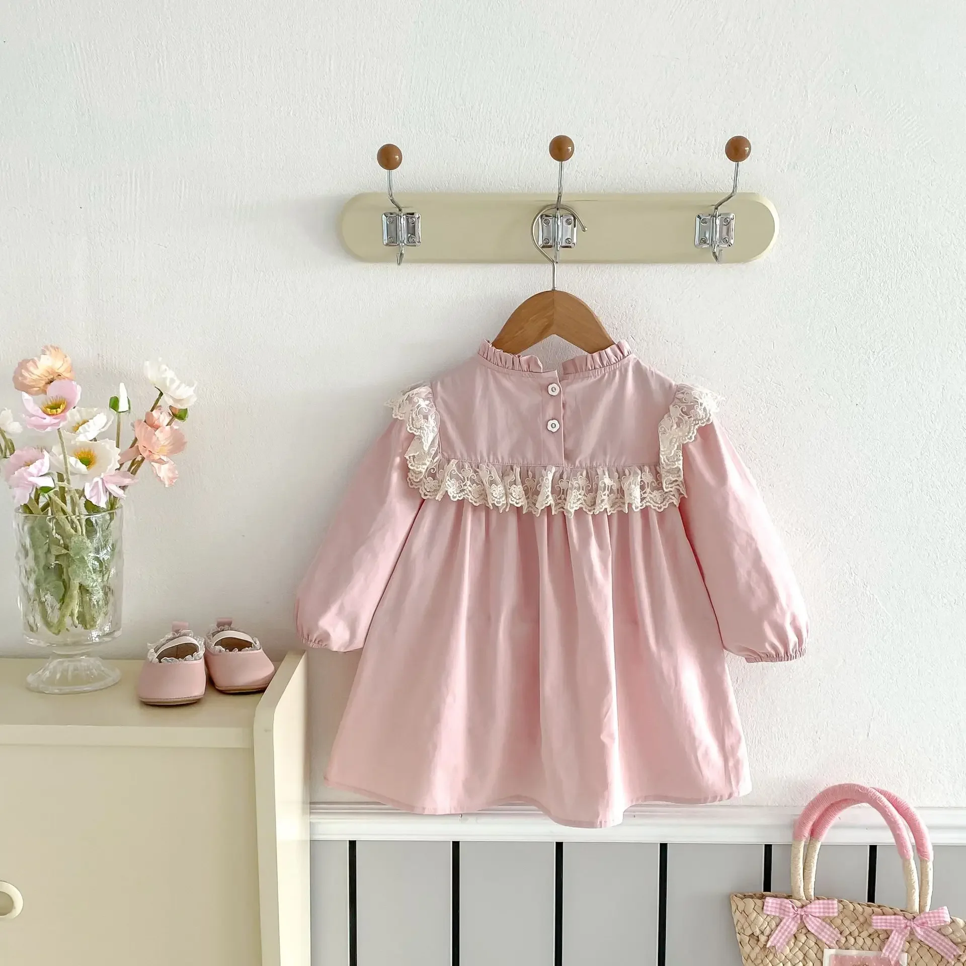 Kids Girls dress spring 2025 new children's lace stand-up collar flower embroidery princess wear