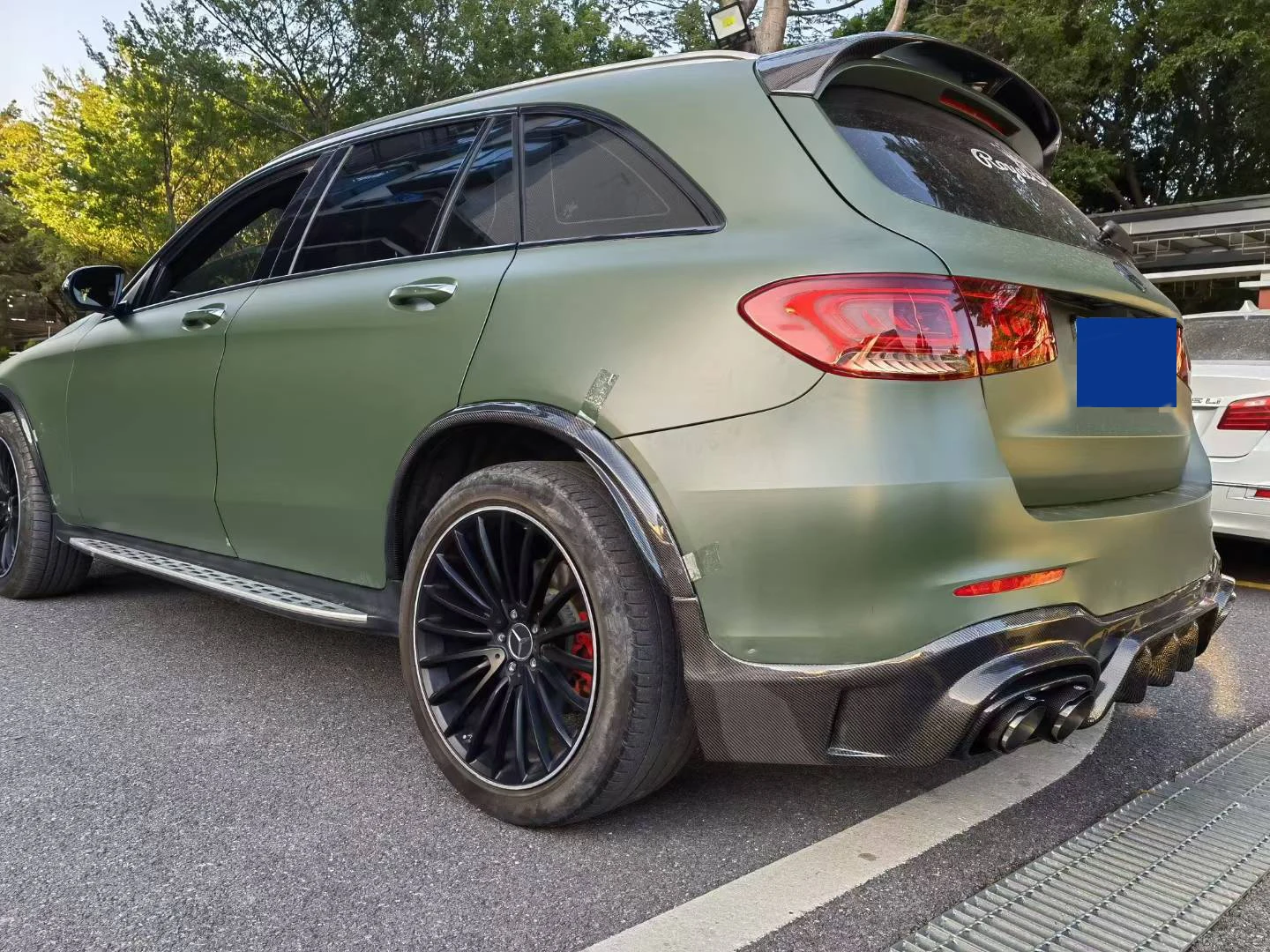 طقم هيكل من ألياف الكربون Runde لسيارة MercedesBenz GLC63 SUV كوبيه 20-22 ترقية برابو الجبهة الشفة الخلفية الناشر عجلة الحواجب مصبغة #5