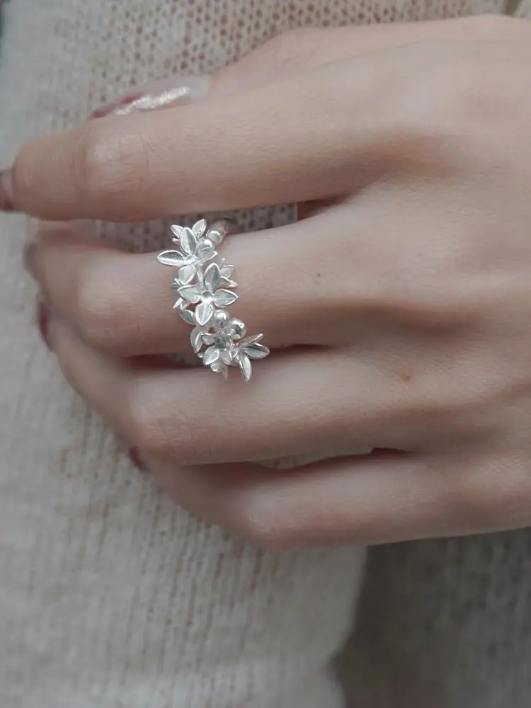 Fashion Simple Silver Color Flourishing Flowers Rings Opening Adjustable Finger Ring for Women Charm Jewelry Gifts