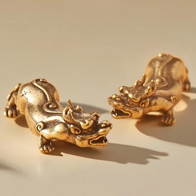 Cloud Pattern Pair Exquisite Auspicious Pixiu Vintage Home Decoration Tea Pet Desktop Brass Ornaments
