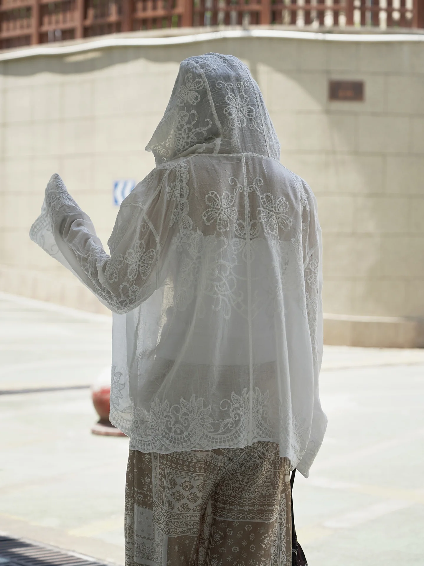 

Korean Version Fashionable High Street Temperament Hooded lace Jacquard Sunscreen Shirt light Breathable Top For Women