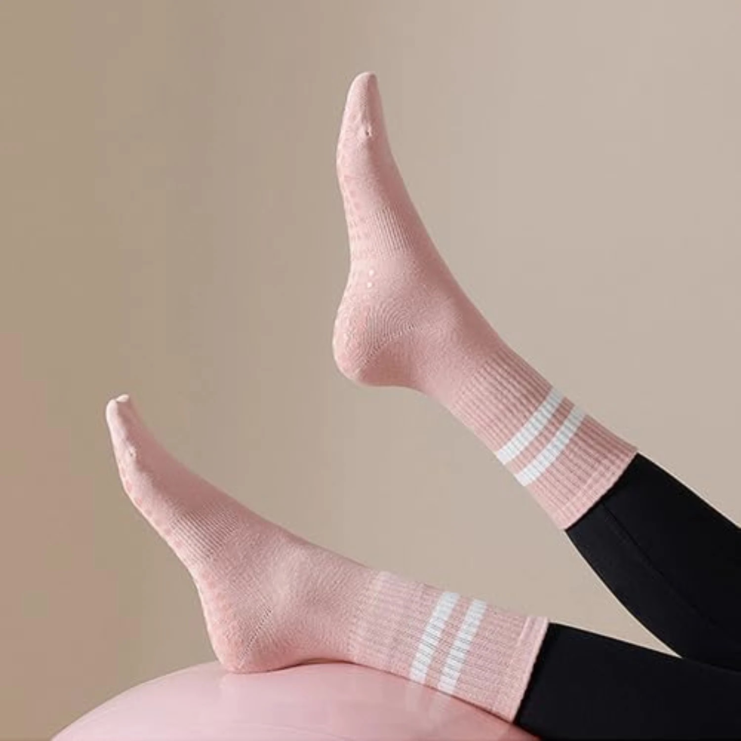 Lot de 3 chaussettes de Pilates coordonnantes pour femme, confortables et de haute qualité, parfaites pour la gym, la barre, le yoga et le Pi