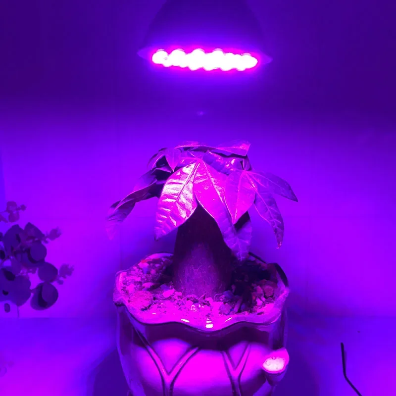 Volledig spectrum 28 LED-kweeklamp voor planten Bloemverlichting Lamp UV IR E27 voor hydrosysteem Groente Groen huis