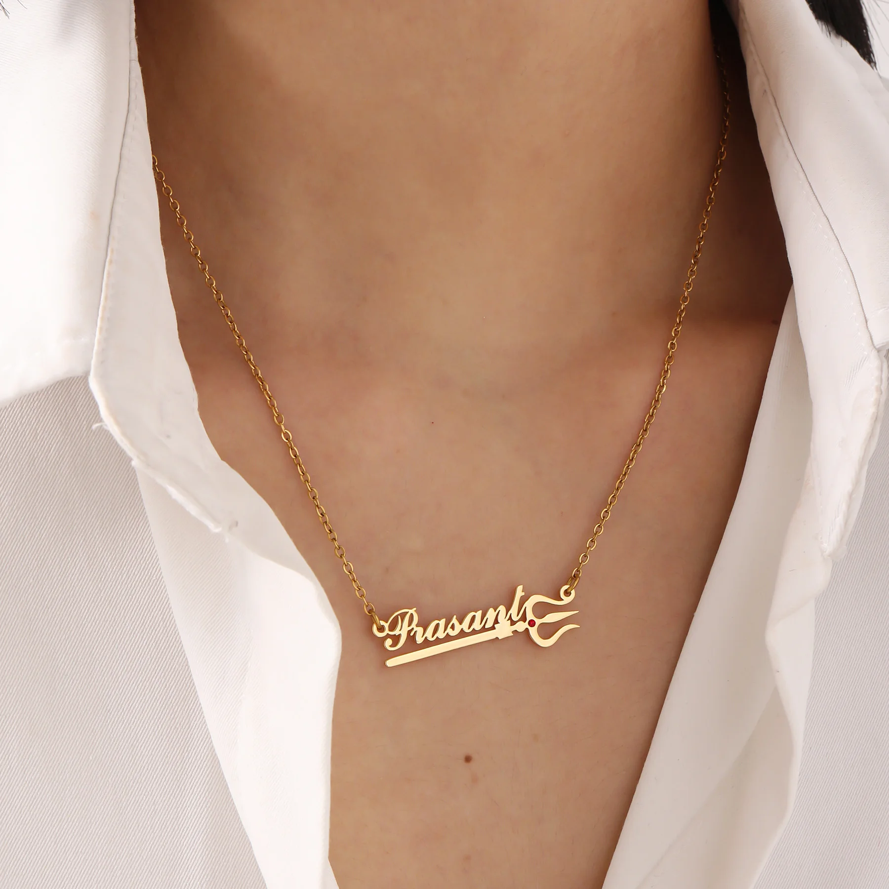 

Ожерелье с индивидуальным именем и символом Тришлю и камнем, персонализированное ожерелье с мечом Тришола, водонепроницаемые ювелирные изделия, подарок для нее