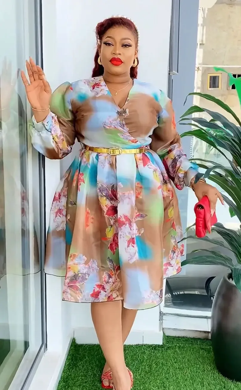 Eleganti abiti africani per le donne 2024 nuova stampa primaverile abbigliamento africano Plus Size abito da sera Dashiki Ankara Outfit Robe