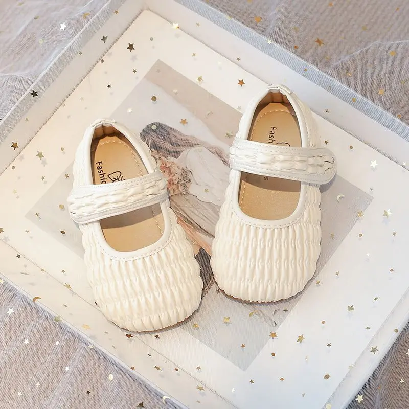 

Новое поступление весны 2026, туфли принцессы из мягкой кожи для девочек на мягкой подошве ​ Модная обувь, удобные детские туфли на плоской подошве