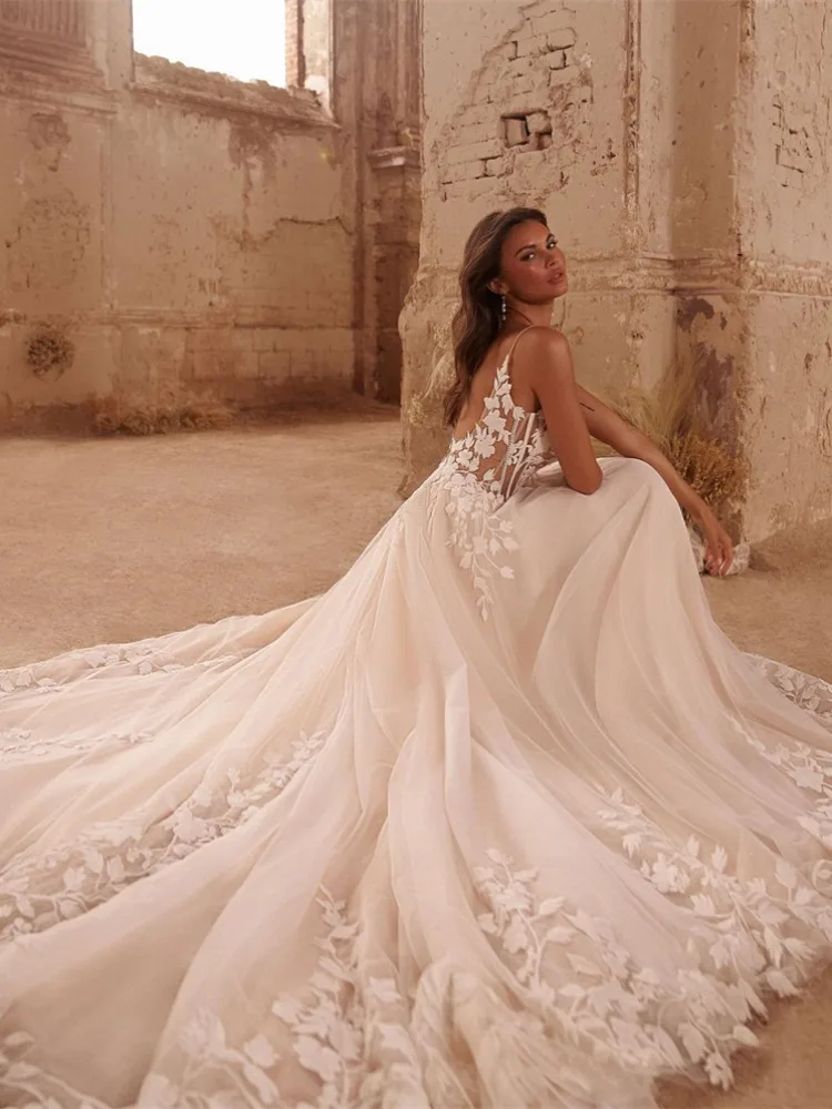 Abiti da sposa con scollo a v Boho cinghie per Spaghetti Appliques corsetto BEach Tulle abito da sposa pizzo lunghezza del pavimento abiti De Novia