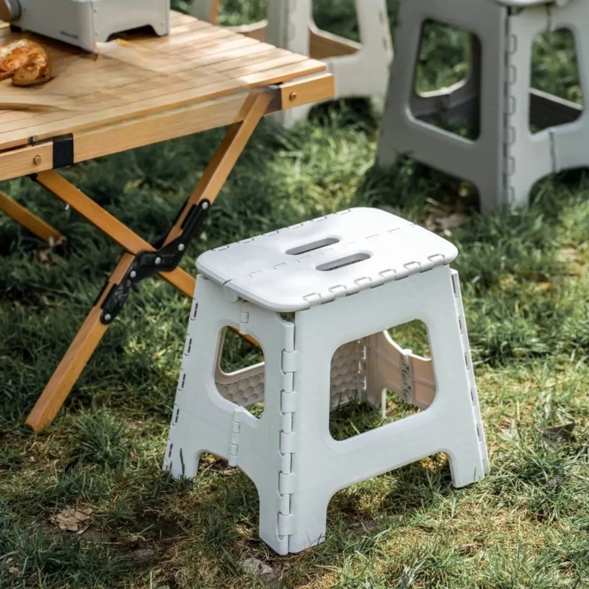 Portable Plastic Folding Kids Stool Toilet Stool Collapsible Chair Outdoor Picnic Handheld Step Stools Garden Home Stool Chair