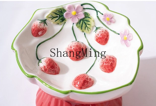 

PYH pet ceramic strawberry slow food bowl, high-footed design, anti-choking and anti-knocking cat bowl