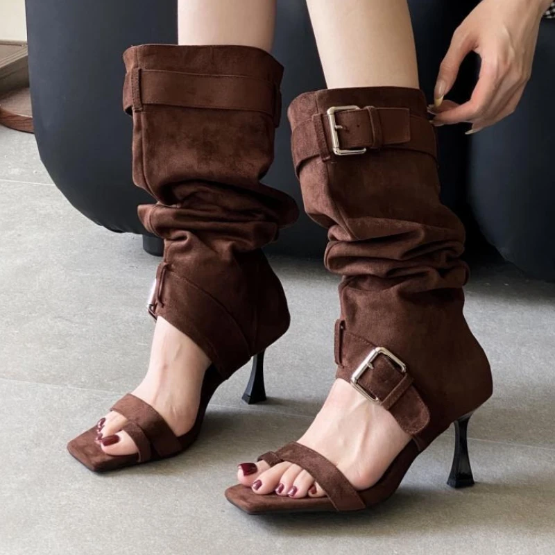 

Модные женские высокие сапоги до бедра с металлической пряжкой, сексуальный дизайн с открытым носком, брендовые современные ботинки высокого качества из искусственной замши, летние ботинки