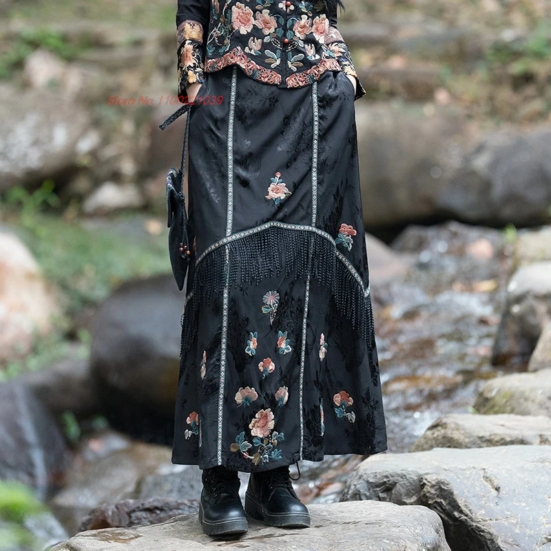 2025 national vintage flower embroidered ethnic skirt traditional midi elastic waist satin jacquard skirt tassels folk skirt