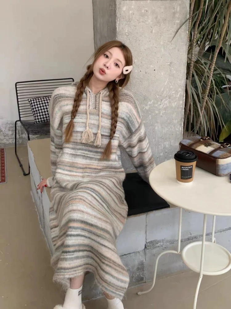 Abiti a maniche lunghe con cappuccio Donna Stile coreano lavorato a maglia tenero a righe Moda Temperamento pigro Vacanza College Casual Quotidiano Morbido
