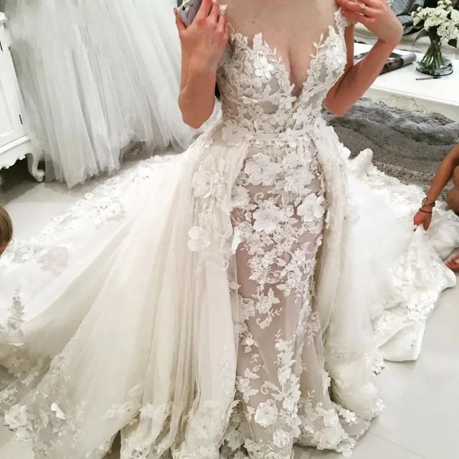 

Romantic Cap Sleeves 3 D Floral Appliques Mermaid Wedding Dress with Overskirt Vintage Plus Size Bridal Gown