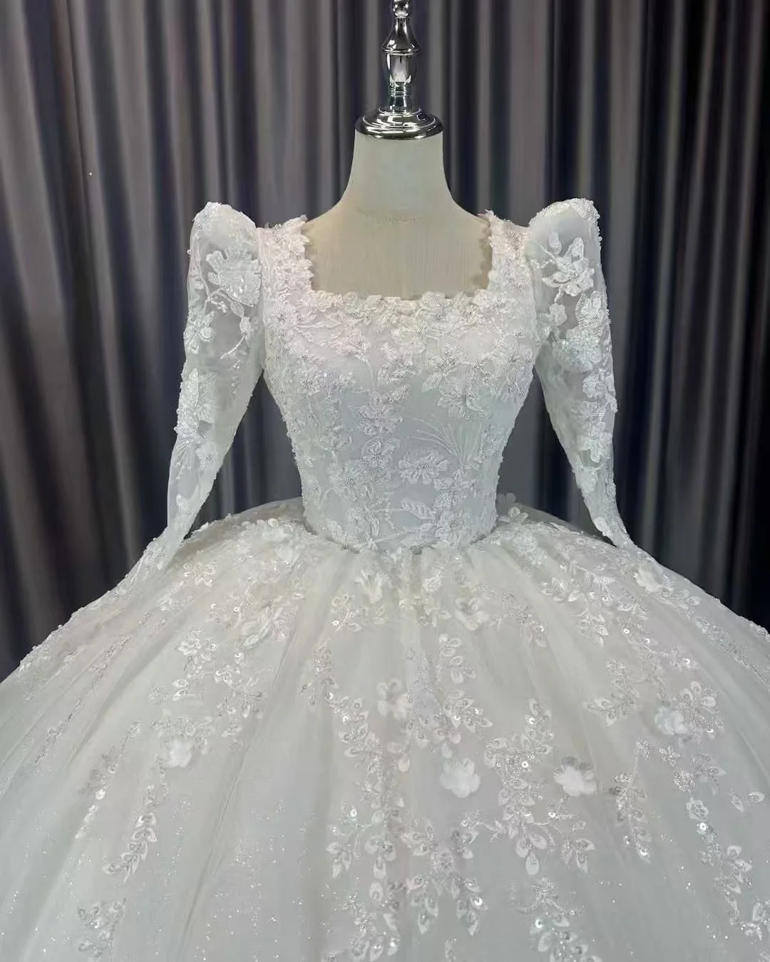 Princess Wedding Dress Square Neck Long Sleeves Lace Appliques Corset Back Tulle Ball Gown Bridal Dress Custom Vestido de Novia