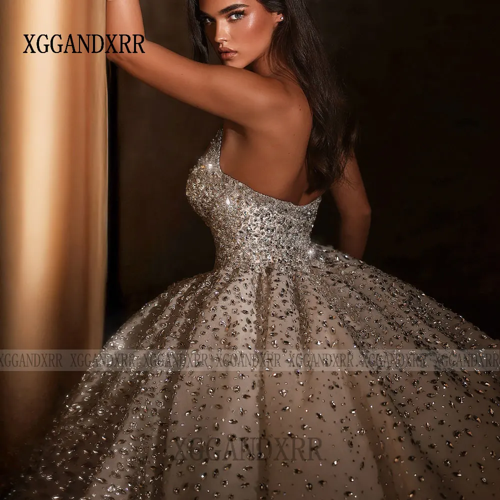 فستان زفاف فاخر مخصص 2026 كريستال متألق فستان عروس طويل رسمي فيستدوس دي نوفيا ذيل شابيل دبي