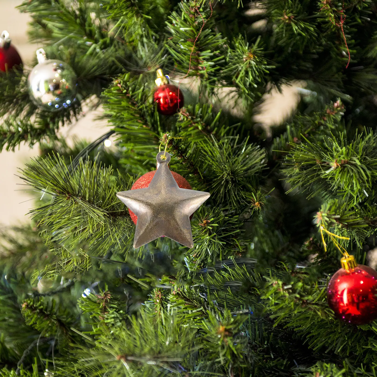 

20Pcs Craft Bells Mini Vintage Jingle Bells Rustic Iron Metal for Christmas Tree Decor DIY Holiday Decoration Projects